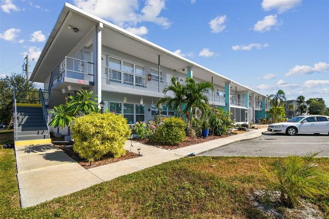 5861 42ND TERRACE N 1712, Kenneth City, FL 33709