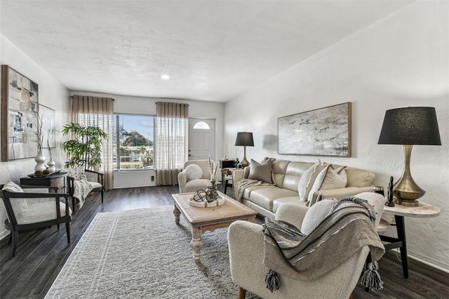 5861 42ND TERRACE N 1712, Kenneth City, FL 33709