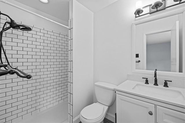5021 Clairmont CT, Virginia Beach, VA 23462
