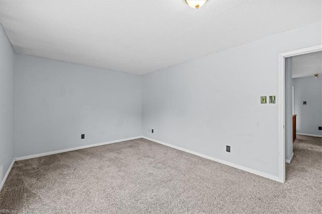 5021 Clairmont CT, Virginia Beach, VA 23462