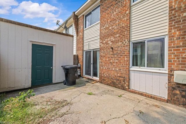 5021 Clairmont CT, Virginia Beach, VA 23462