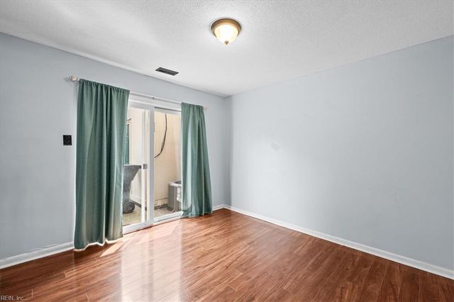 5021 Clairmont CT, Virginia Beach, VA 23462