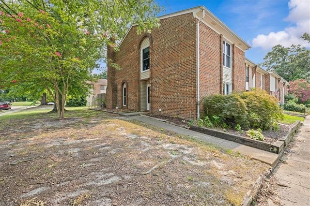5021 Clairmont CT, Virginia Beach, VA 23462