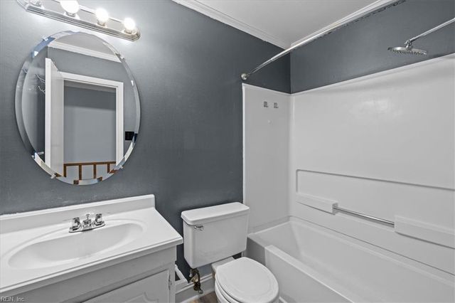 5021 Clairmont CT, Virginia Beach, VA 23462