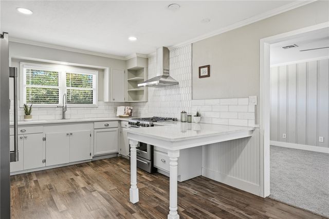 350 Doddridge St, Corpus Christi, TX 78411