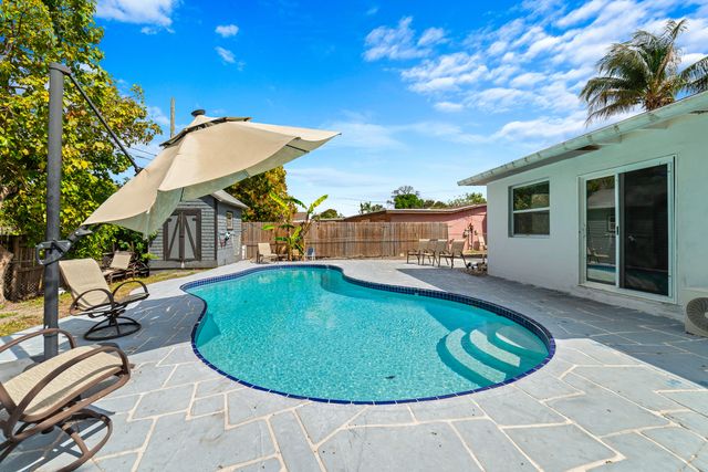 668 Snead Circle, West Palm Beach, FL 33413