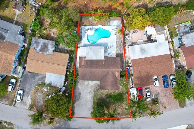 668 Snead Circle, West Palm Beach, FL 33413