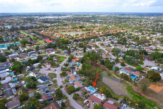 668 Snead Circle, West Palm Beach, FL 33413