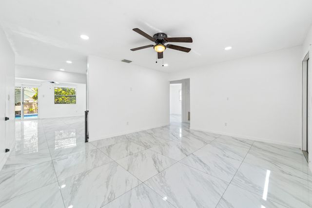 668 Snead Circle, West Palm Beach, FL 33413