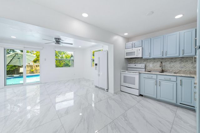 668 Snead Circle, West Palm Beach, FL 33413