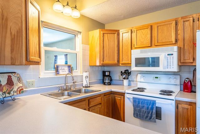 31 Independence Avenue, De Soto, MO 63020