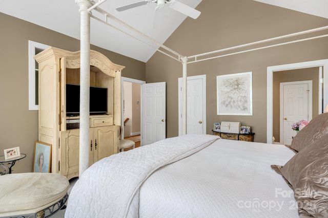107 Poppy Lane, Asheville, NC 28803