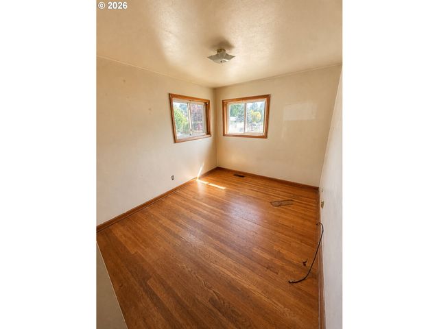 3015 Se 143RD Ave, Portland, OR 97236
