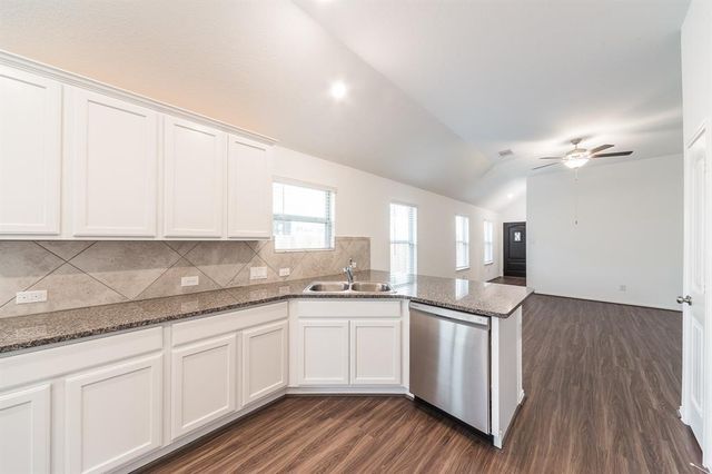 25911 Rosin Lake Lane, Richmond, TX 77406