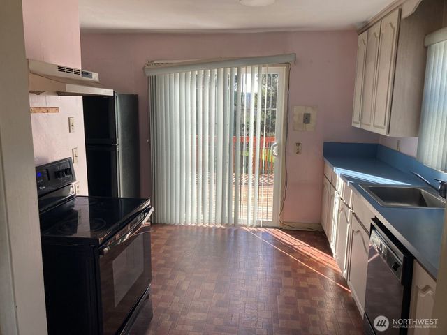 10231 Beacon Avenue S, Tukwila, WA 98178