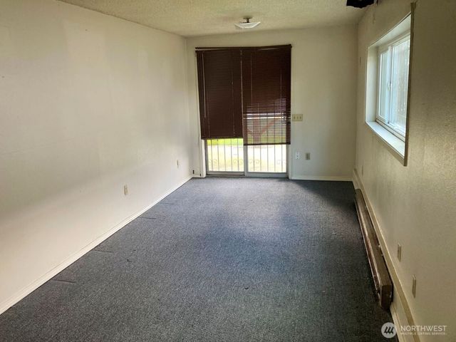 10231 Beacon Avenue S, Tukwila, WA 98178