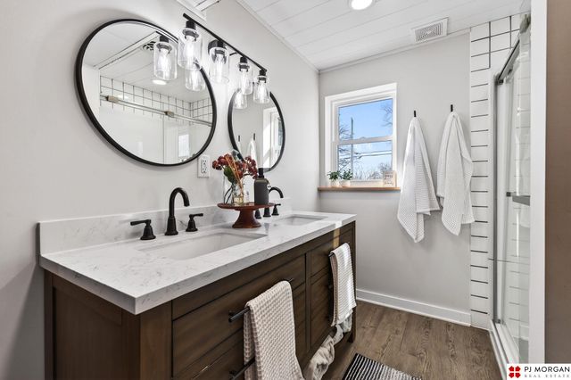 2604 S 48th Avenue, Omaha, NE 68106