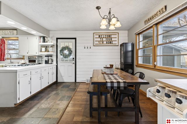 2604 S 48th Avenue, Omaha, NE 68106