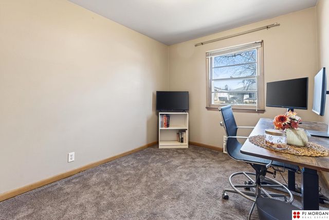 2604 S 48th Avenue, Omaha, NE 68106