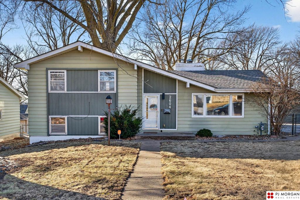 2604 S 48th Avenue, Omaha, NE 68106