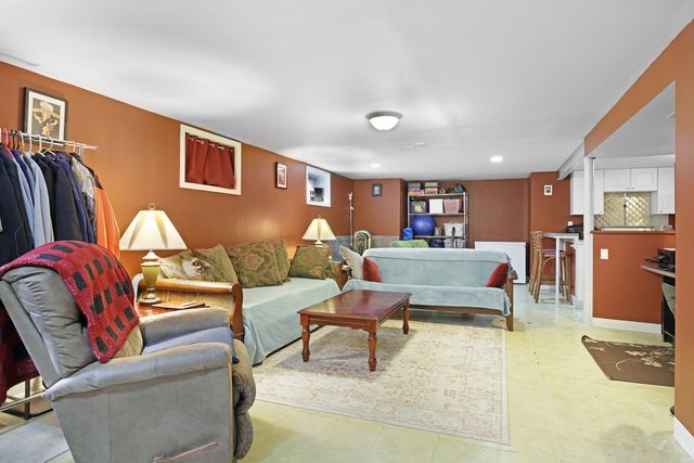 7466 W Gregory Street, Chicago, IL 60656