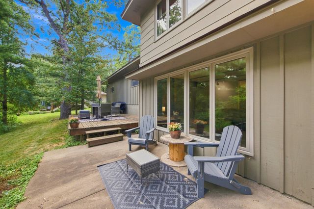 701 N Brookview Lane SW, Isanti, MN 55040