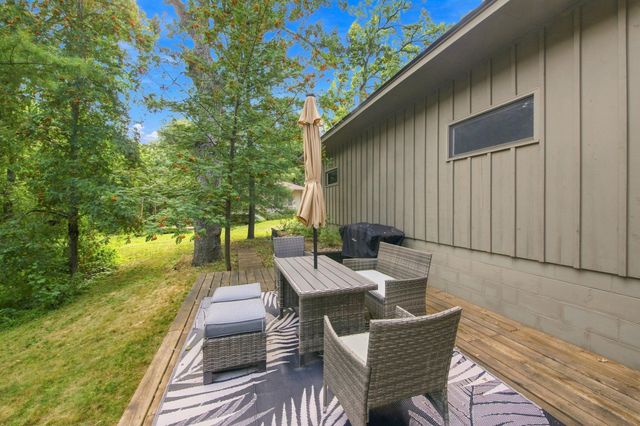701 N Brookview Lane SW, Isanti, MN 55040