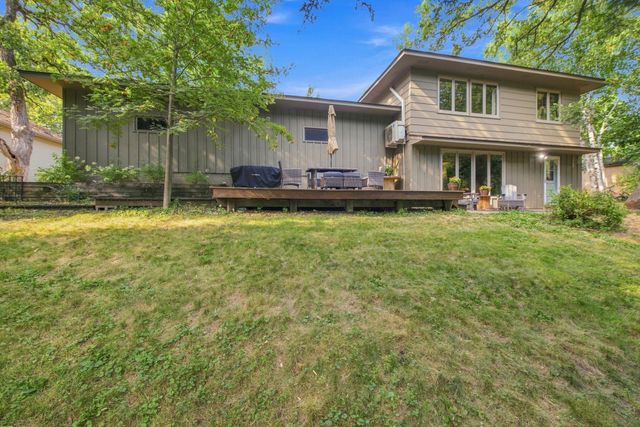 701 N Brookview Lane SW, Isanti, MN 55040