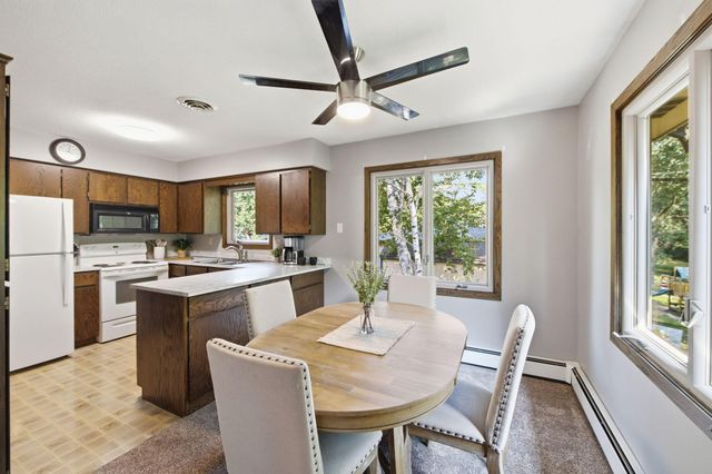 701 N Brookview Lane SW, Isanti, MN 55040
