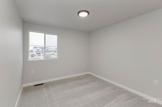 3660 E Jamestown Dr, Nampa, ID 83686