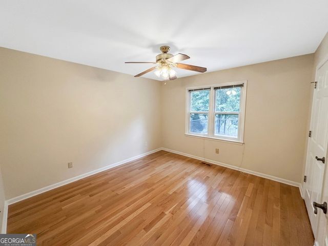 220 Youngs Circle, Fayetteville, GA 30215