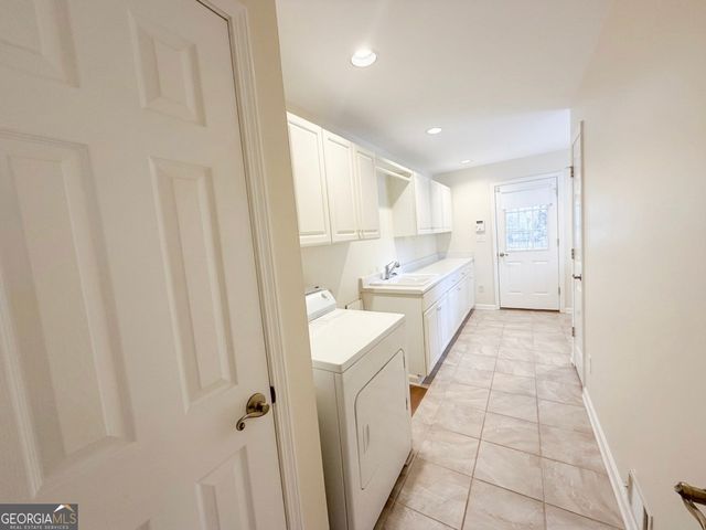 220 Youngs Circle, Fayetteville, GA 30215