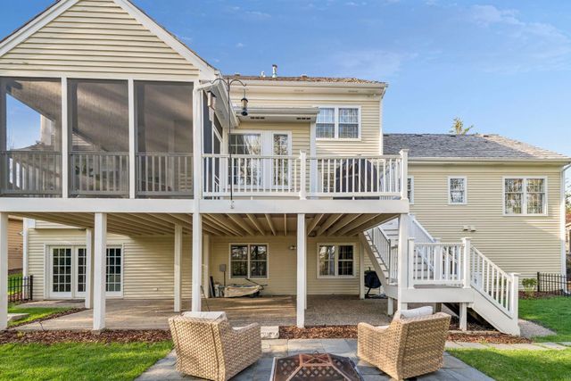 19515 Waterford Place, Excelsior, MN 55331