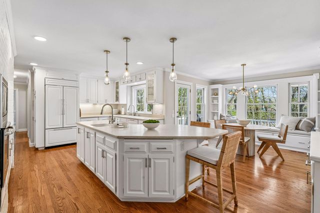 19515 Waterford Place, Excelsior, MN 55331