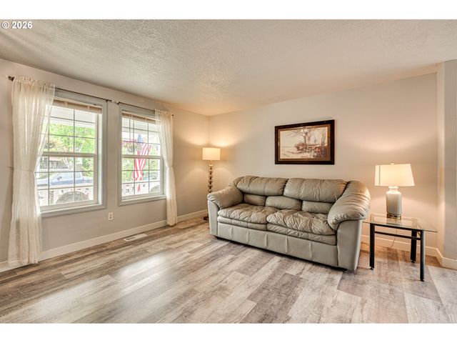 2610 Nw 8TH St, Battle Ground, WA 98604