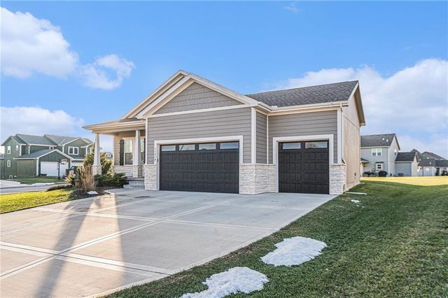 11410 Bluestem Drive, Kearney, MO 64060