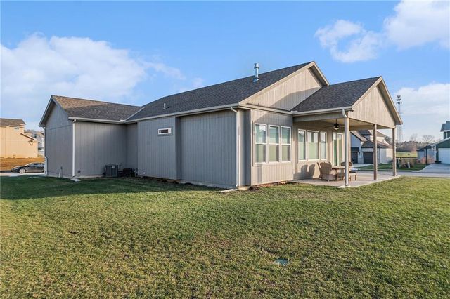 11410 Bluestem Drive, Kearney, MO 64060