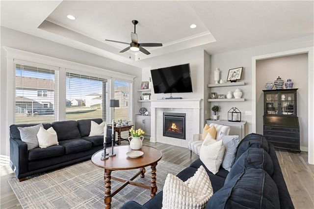 11410 Bluestem Drive, Kearney, MO 64060