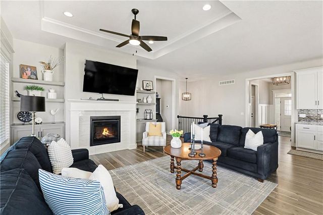 11410 Bluestem Drive, Kearney, MO 64060