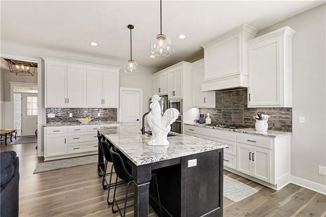 11410 Bluestem Drive, Kearney, MO 64060