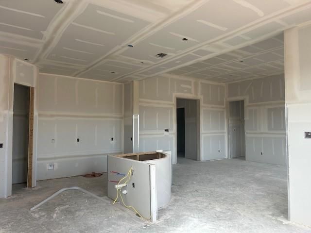 497 Hunters Crossing Drive, Sealy, TX 77474