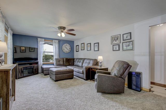 2320 S GREENVIEW STREET, Appleton, WI 54915