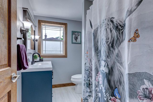 2320 S GREENVIEW STREET, Appleton, WI 54915