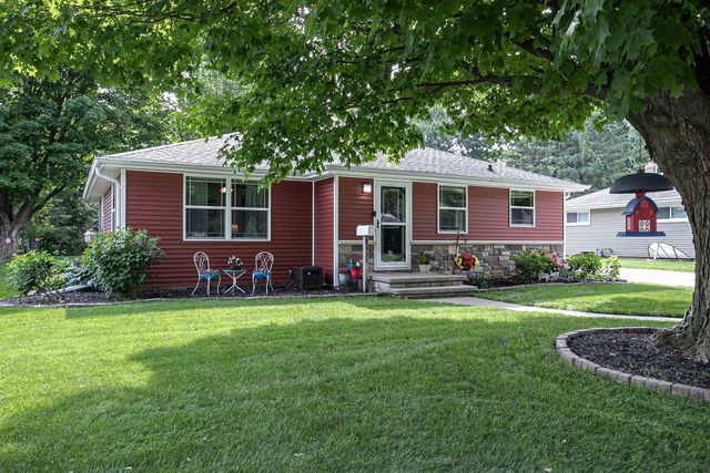 2320 S GREENVIEW STREET, Appleton, WI 54915