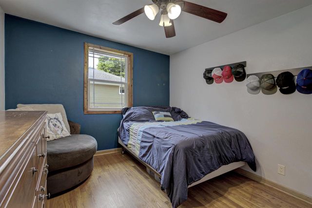 2320 S GREENVIEW STREET, Appleton, WI 54915