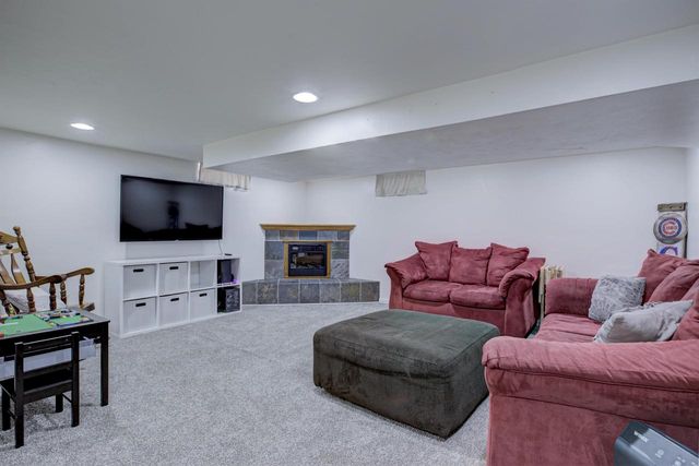 2320 S GREENVIEW STREET, Appleton, WI 54915