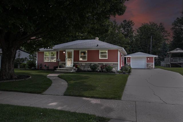 2320 S GREENVIEW STREET, Appleton, WI 54915