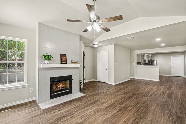 6113 Haley Lane, Fort Worth, TX 76132