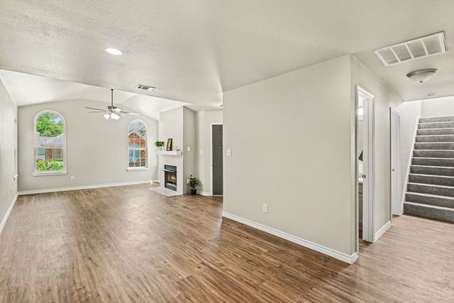 6113 Haley Lane, Fort Worth, TX 76132