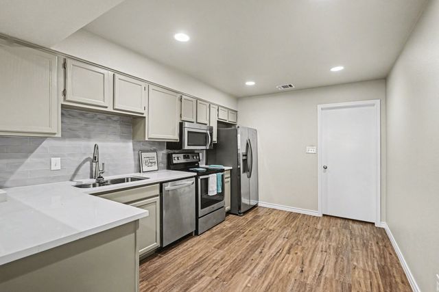 6113 Haley Lane, Fort Worth, TX 76132